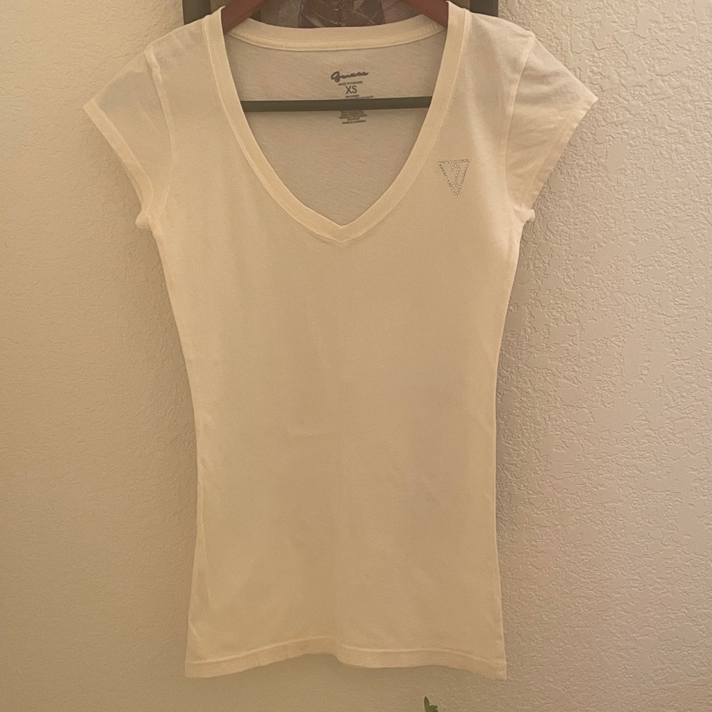 Guess Women's Short Sleeve Cream Tee NWOT